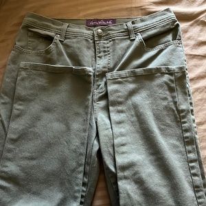 Gloria Vanderbilt Amanda jeans